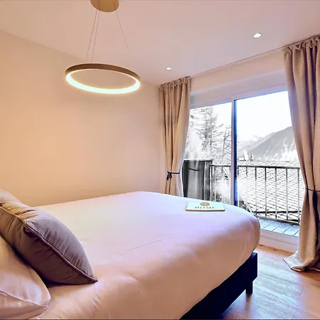 1850 : Elegant Apt. Neuf A 3 Min Des Pistes, Parking Inclus - Fr-1-575-249 * Courchevel