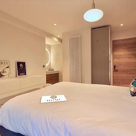 1850 : Elegant Apt. Neuf A 3 Min Des Pistes, Parking Inclus - Fr-1-575-249 Courchevel