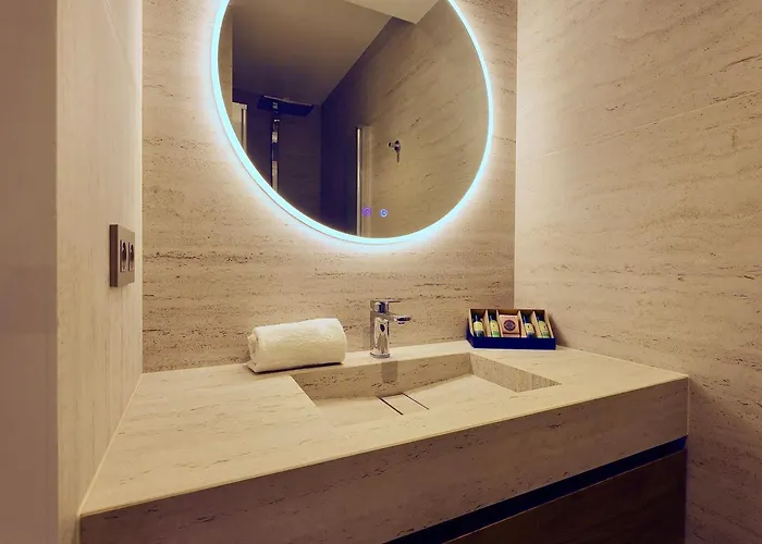 1850 : Elegant Apt. Neuf A 3 Min Des Pistes, Parking Inclus - Fr-1-575-249